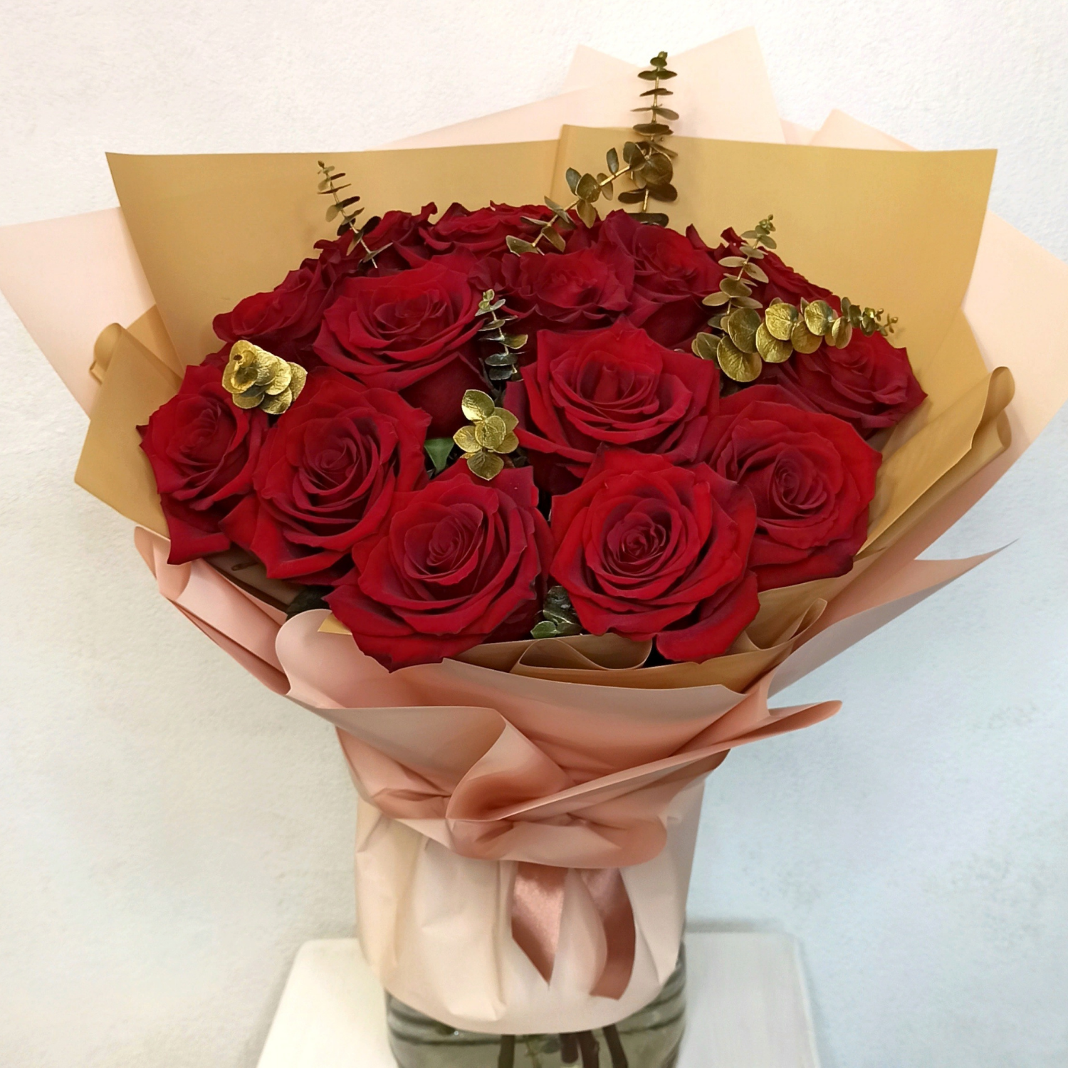 фото букета Моно-букет из 15 шт красных роз Гол-я от магазина Флориаль